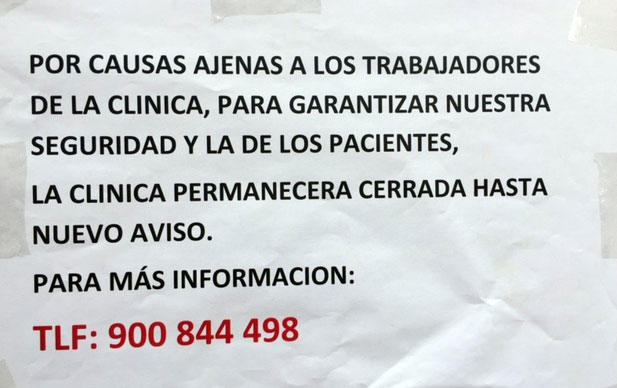 Imagen del cartel con el que la clínica de Albacete informó a los afectados por iDental.