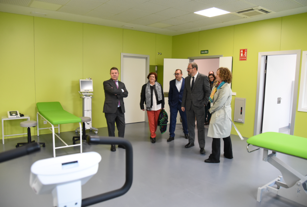 El presidente de Castilla-La Mancha ha anunciado que la región compite por la instalación de una empresa sanitaria inglesa.