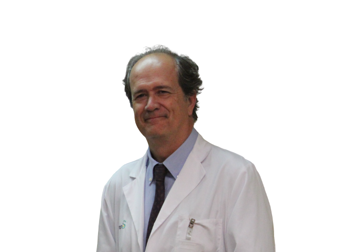 El jefe de Dermatología, el Dr Eduardo Escario, desmonta los bulos que rodean al cuidado de la piel, el pelo o las uñas.
