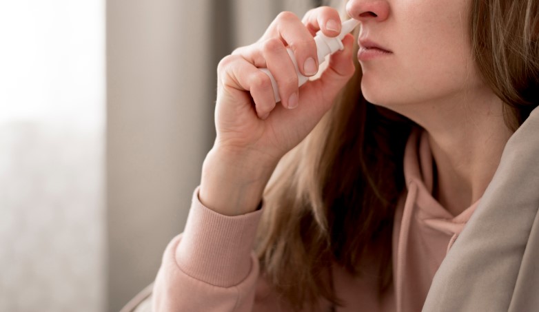Mantener las fosas nasales limpias y saludables es fundamental. Aquí te explicamos cómo debemos hacerlo correctamente. 